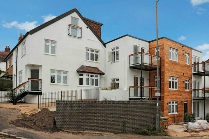 1 Bedroom Flat To Rent In Pinions Road, High Wycombe HP13
