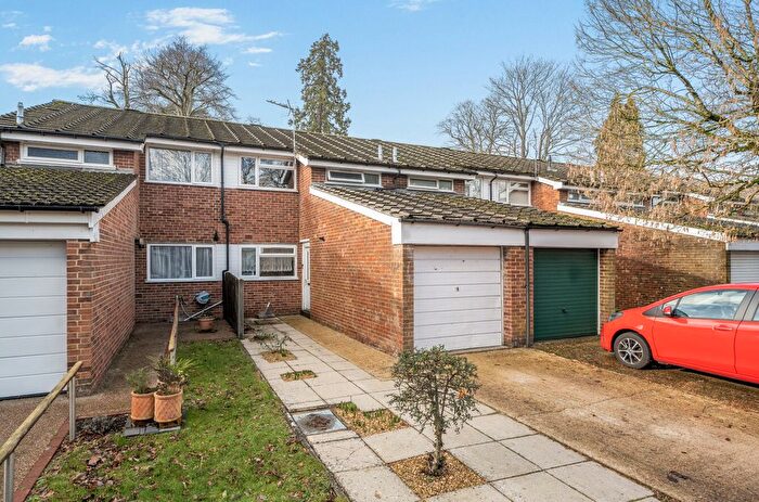 3 Bedroom Terraced House For Sale In Fitzroy Close, Bassett, Southampton, SO16