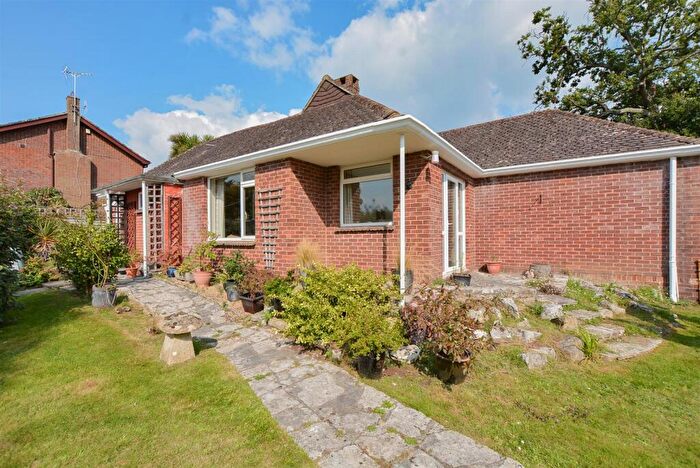3 Bedroom Detached Bungalow To Rent In Verwood, BH31