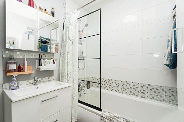 3 Bedroom End Of Terrace House For Sale In Foster Road, Norwich, Norfolk, NR3