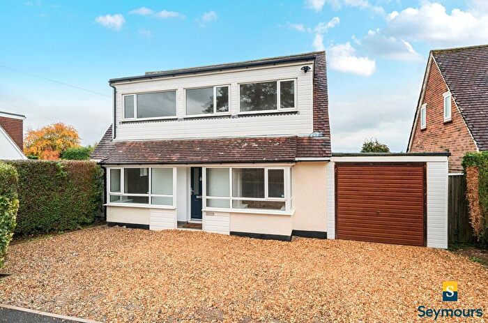 3 Bedroom Detached House For Sale In Guildford, Surrey, GU2