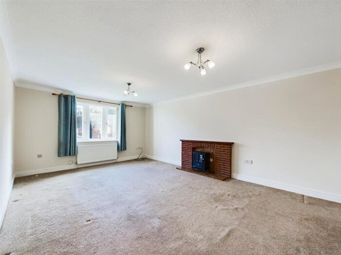 2 Bedroom Bungalow For Sale In Holly Bank Close, Oakerthorpe, Alfreton, DE55
