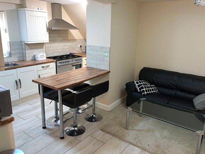 6 Bedroom Terraced House To Rent In Charter Avenue, Warwick, Coventry, CV4