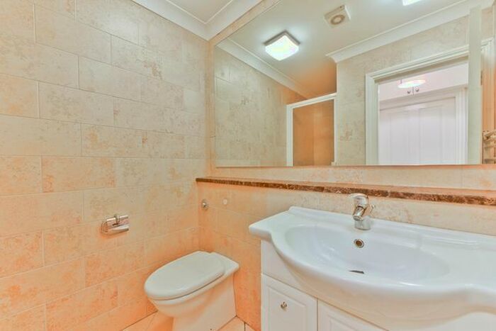 Studio To Rent In Windsor Road, Ealing Broadway, W5