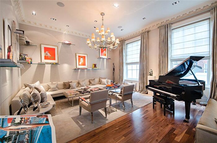 4 Bedroom Flat To Rent In Upper Grosvenor Street, Mayfair, London, W1K