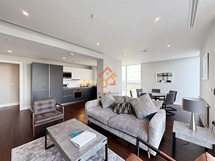 3 Bedroom Flat To Rent In Maine Tower, Harbour Way, London, E14