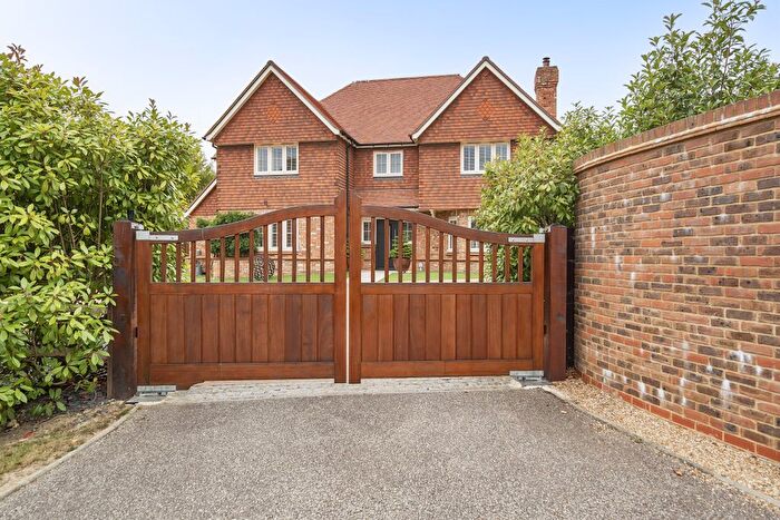 5 Bedroom Detached House For Sale In Parsonage Croft, Etchingham, TN19