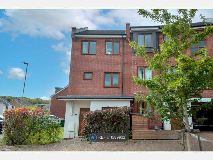 4 Bedroom End Of Terrace House To Rent In Peggs Way, Basingstoke, RG24