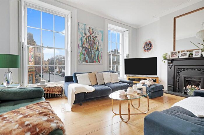 4 Bedroom Terraced House For Sale In Amwell Street, London, EC1R