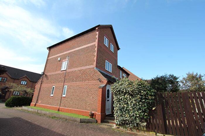 2 Bedroom Apartment To Rent In Twitchen Lane, Milton Keynes, MK4