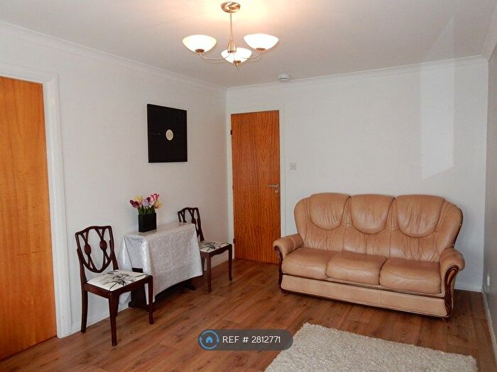 2 Bedroom Maisonette To Rent In Pitmedden Terrace, Aberdeen, AB10
