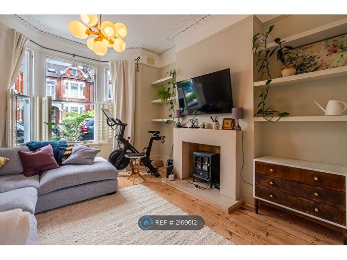 1 Bedroom Flat To Rent In Crescent Lane, London, SW4