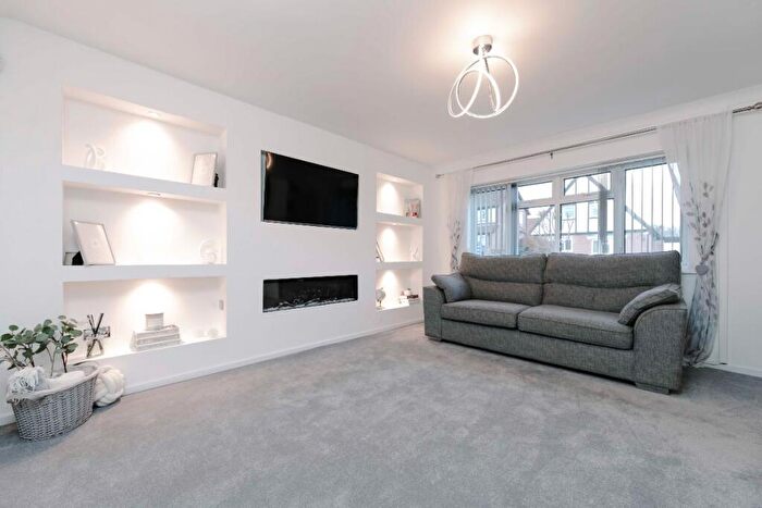 5 Bedroom Detached House For Sale In The Hollies, Quakers Yard, Treharris, CF46
