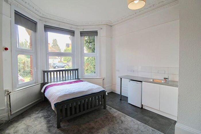 House Of Multiple Occupation To Rent In Shortlands Road, Shortlands, Bromley, BR2