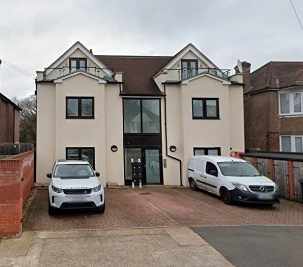 2 Bedroom Flat To Rent In Marvels Lane, Grove Park, London, SE12