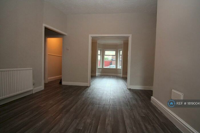 4 Bedroom Terraced House To Rent In Alexandra Road, Manchester, M30