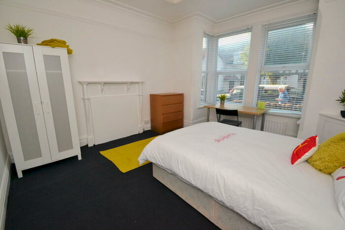 6 Bedroom Semi-Detached House To Rent In Chaworth Road, West Bridgford, NG2