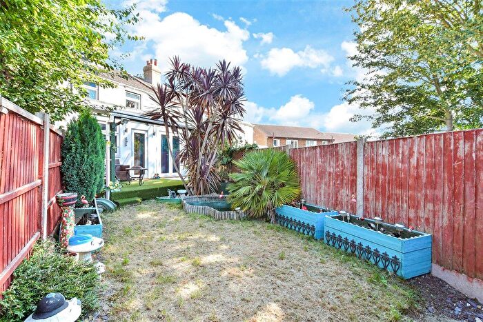 3 Bedroom Terraced House For Sale In Chapel Street, Minster-On-Sea, Sheerness, Kent, ME12