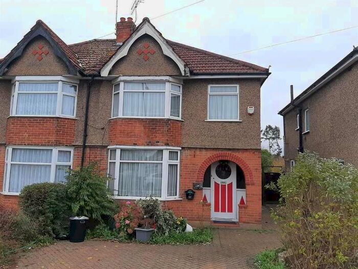 Houses for sale & to rent in UB7 7HA, Mayfield Caravan Park, West