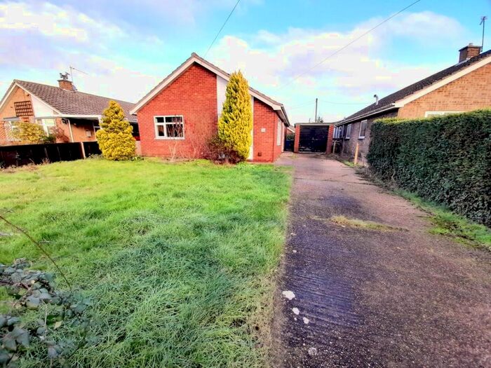 2 Bedroom Detached Bungalow For Sale In Stow Road, Willingham By Stow, Gainsborough, DN21