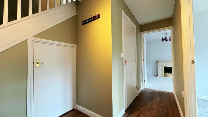 2 Bedroom End Of Terrace House To Rent In Vanbrugh Lane, Bristol, BS16