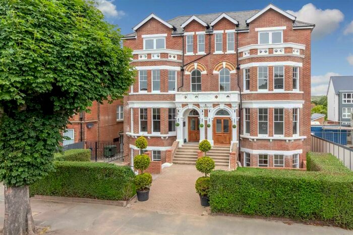 2 Bedroom Apartment To Rent In Shorncliffe Road, Folkestone, CT20