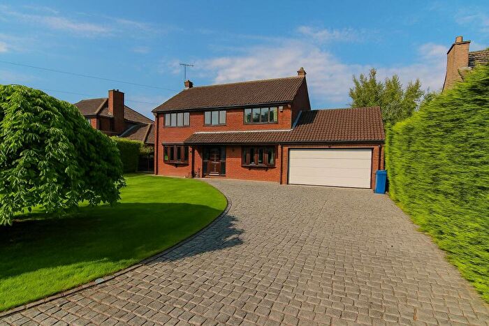 4 Bedroom Detached House For Sale In The Glebe, Upton, Gainsborough, DN21