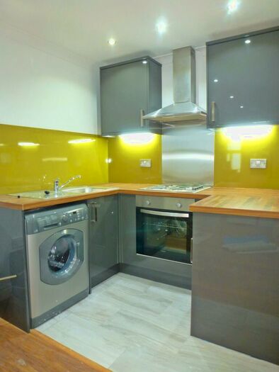 2 Bedroom Flat To Rent In Albany Road, Roath, Cardiff, CF24