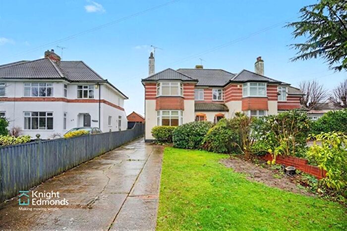 4 Bedroom Semi Detached House To Rent In Park Avenue, Sittingbourne, ME10