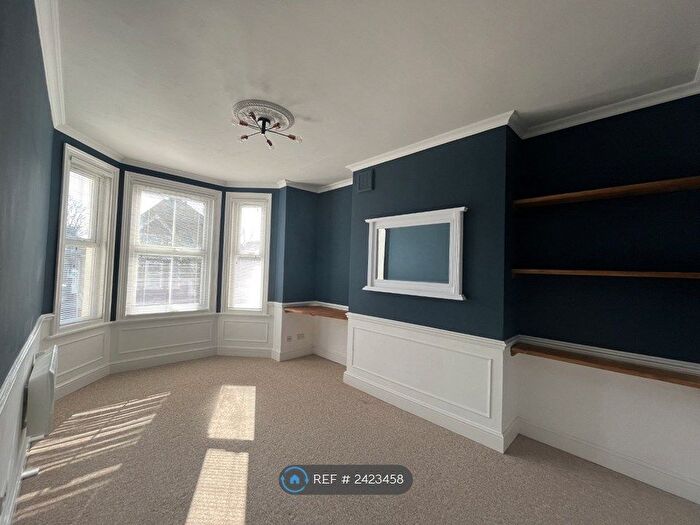 1 Bedroom Flat To Rent In Cheriton Road, Folkestone, CT20