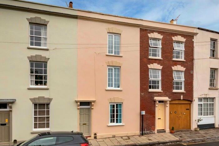 4 Bedroom Terraced House To Rent In Worrall Road, Clifton, Bristol, BS8