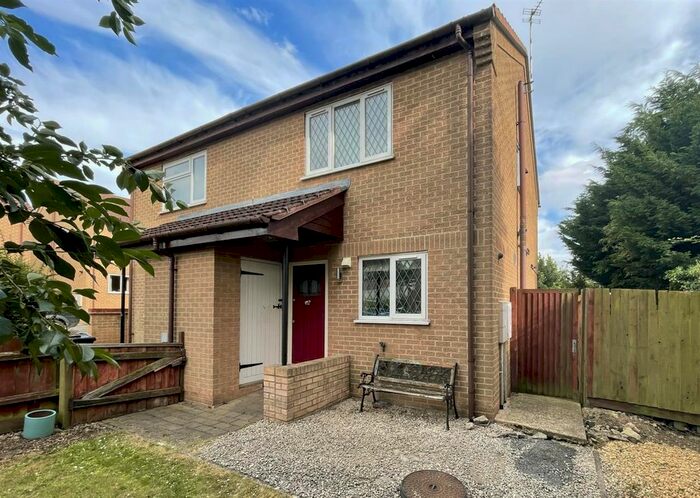 2 Bedroom Semi-Detached House To Rent In Sargents Court, Stamford, Lincolnshire, PE9