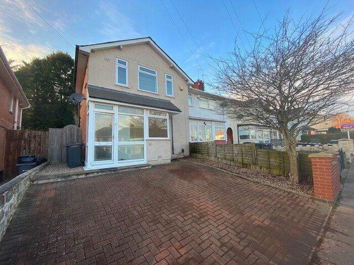 3 Bedroom End Of Terrace House To Rent In Kemsley Road, Birmingham, West Midlands, B14