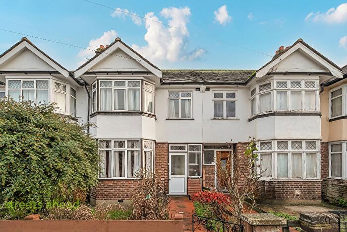 3 Bedroom Terraced House For Sale In Davidson Road, Croydon, CR0
