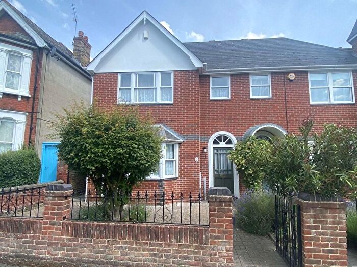 3 Bedroom Semi-Detached House To Rent In The Avenue, Gravesend, DA11