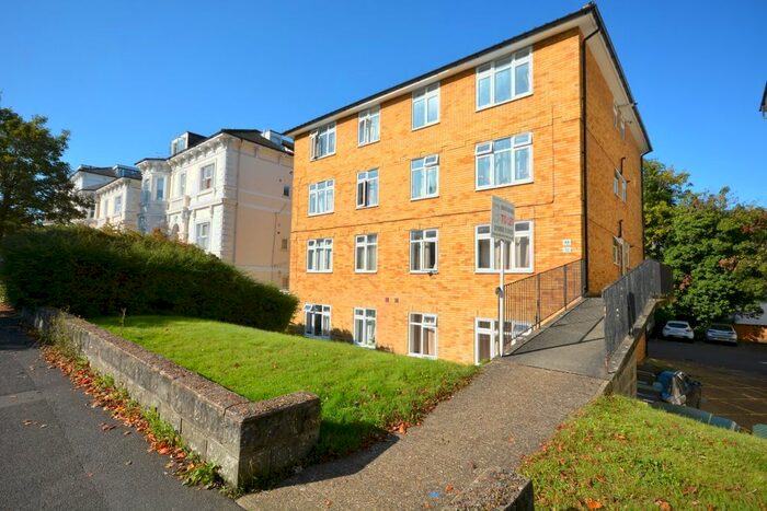1 Bedroom Flat To Rent In Upper Grosvenor Road, Tunbridge Wells TN1
