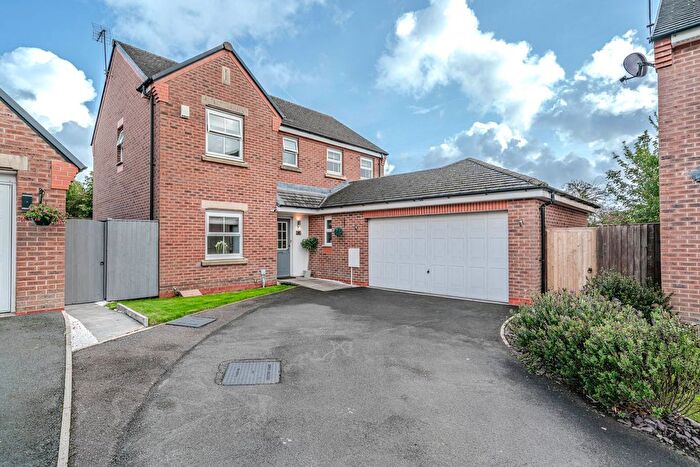 4 Bedroom Detached House For Sale In Dam Wood Close, Chorley, PR7