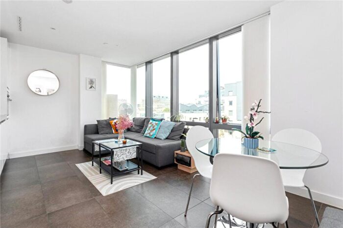 1 Bedroom Apartment To Rent In City Road, London, EC1V