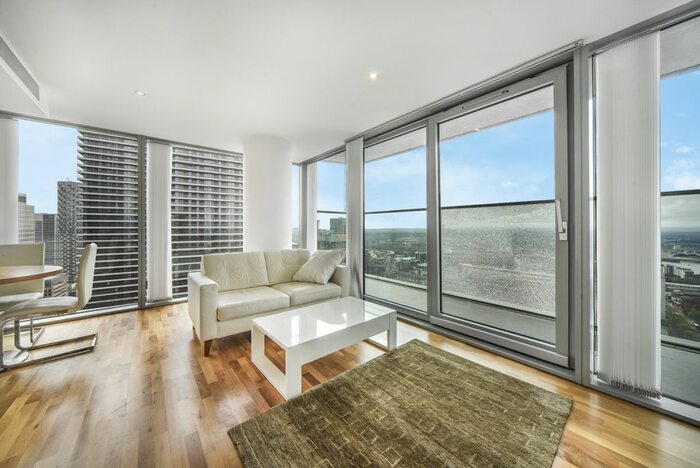 2 Bedroom Flat For Sale In Marsh Wall, London, E14
