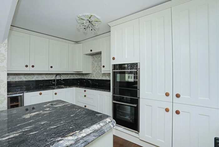 3 Bedroom Flat For Sale In Canterbury Road, Westgate-on-Sea, Kent, CT8