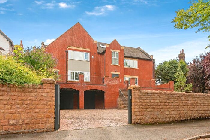 2 Bedroom Flat For Sale In Lucknow Avenue, Nottingham, Nottinghamshire, NG3