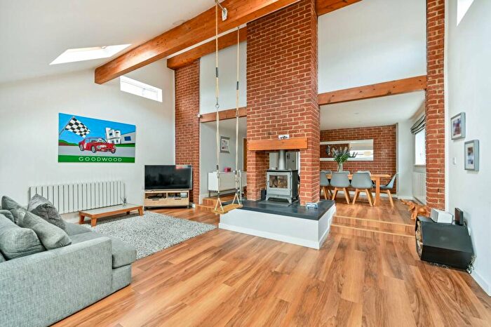 5 Bedroom Detached House For Sale In Malvern Road, Maidenhead, SL6