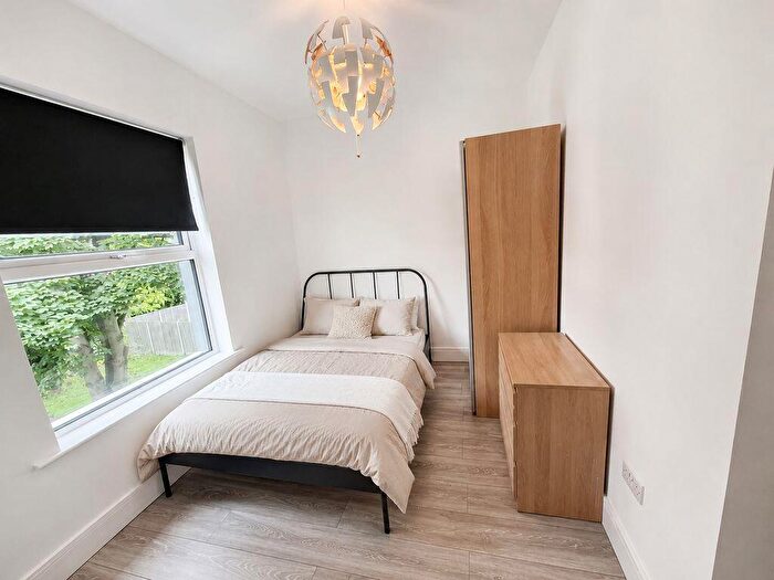 5 Bedroom House Of Multiple Occupation To Rent In Beeston Road, Nottingham, NG7