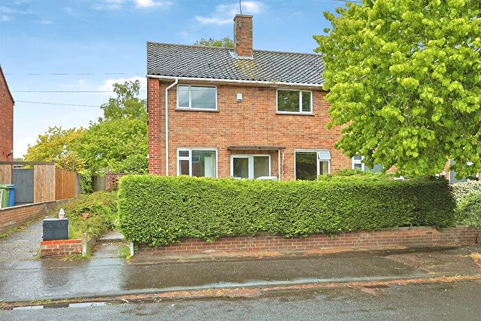 3 Bedroom Semi Detached House For Sale In Deloney Road, Norwich, NR7