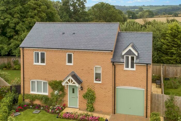 3 Bedroom Detached House To Rent In Weston Court, Long Compton, Shipston-on-Stour, CV36