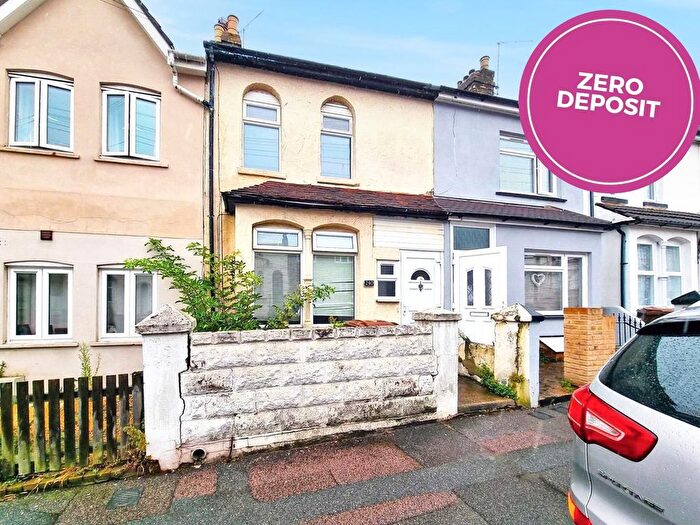 2 Bedroom Property To Rent In Canterbury Street, Gillingham, ME7