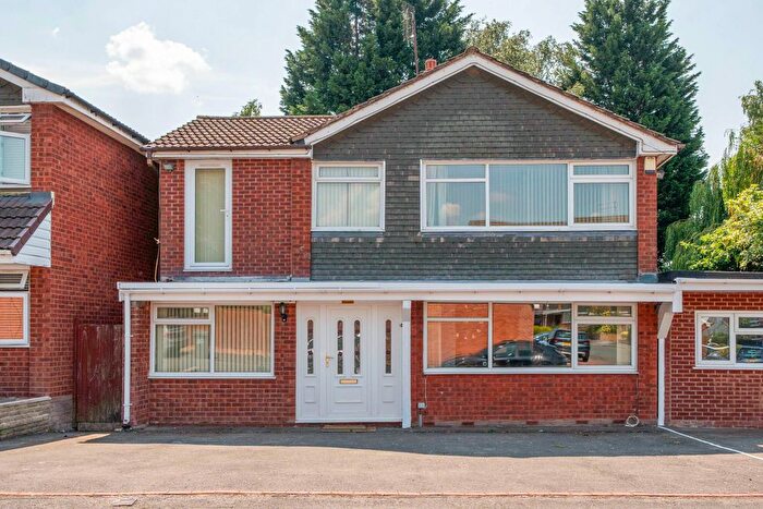 5 Bedroom Detached House To Rent In Truro Road, Walsall, WS5