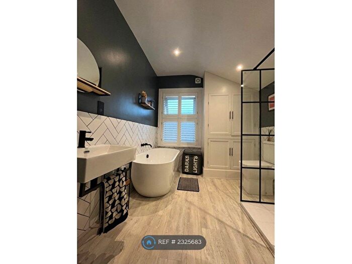 2 Bedroom End Of Terrace House To Rent In Shortlands Gardens, Bromley, BR2