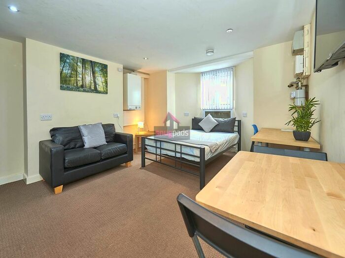 Studio To Rent In Carlton Road, Salford, Manchester, M6