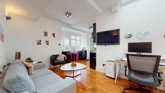1 Bedroom Flat To Rent In Hallam Street, W1W